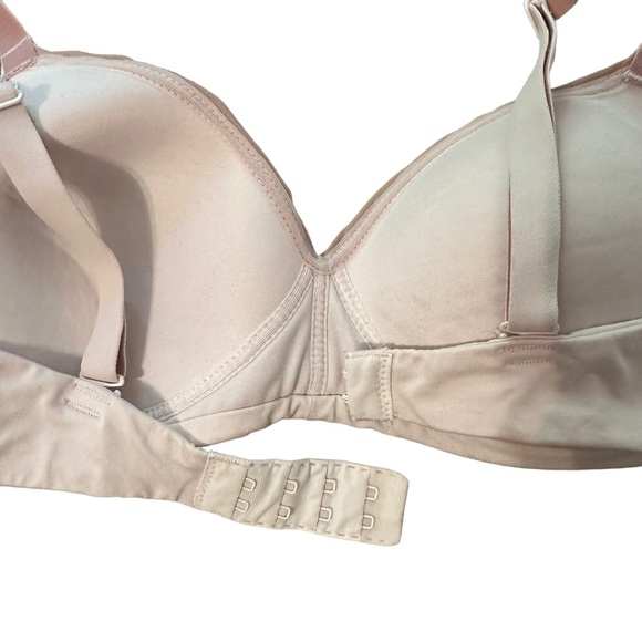 Calvin Klein Womens Microfiber Wirefree Bra Size Small - Picture 3 of 10